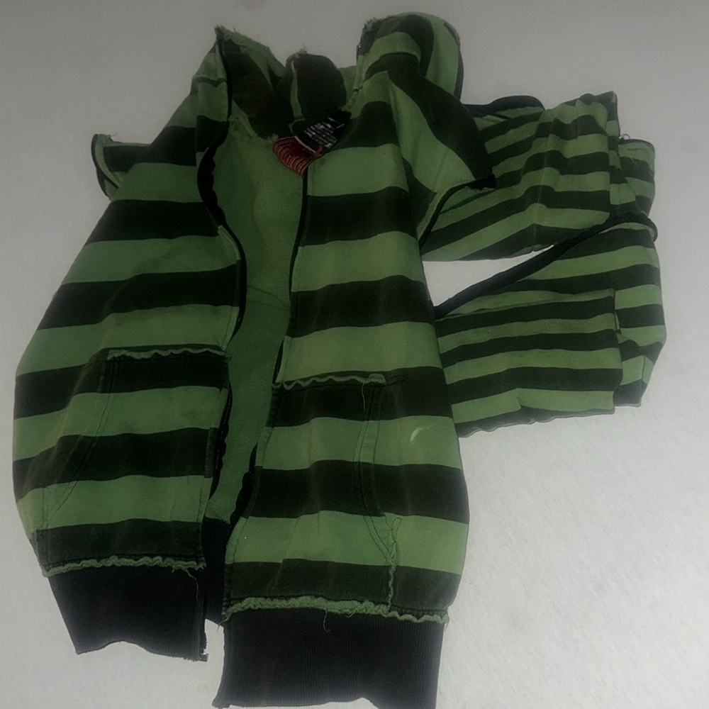 Unisex Size 2X Green and Black Striped Sleeveless Hoodie. Sleeves Included. - Picture 4 of 4